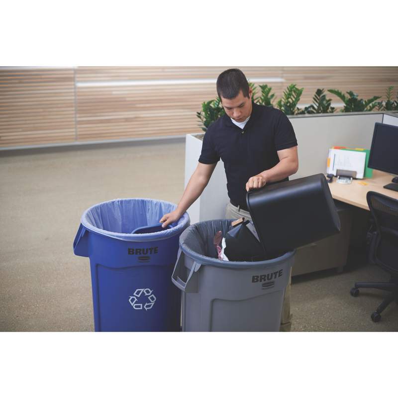 Container Brute cu canale de ventilare reciclare deseuri 121.1 L, albastru, Rubbermaid
