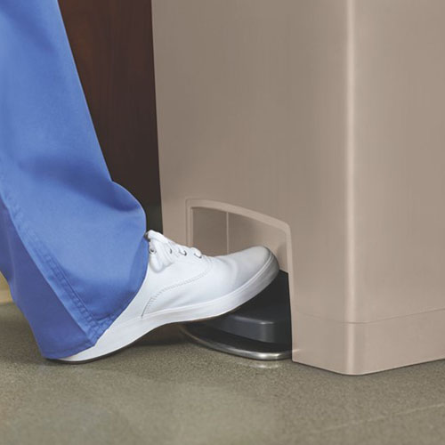 Container Slim Jim Step-On/Front Step 50 L, Rubbermaid