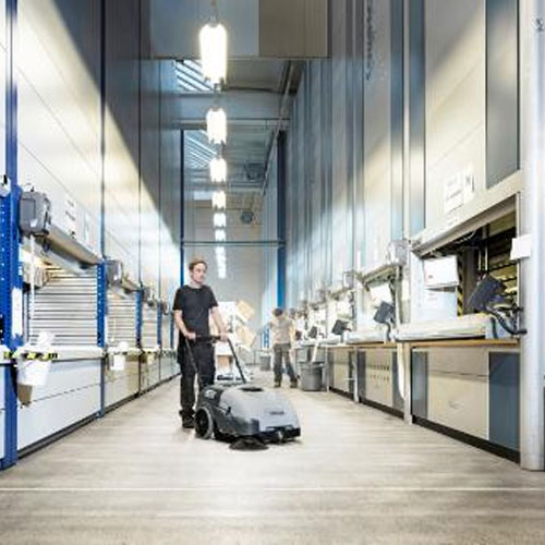 SW 750 B - Echipament de maturat, cu baterie, Nilfisk Advance