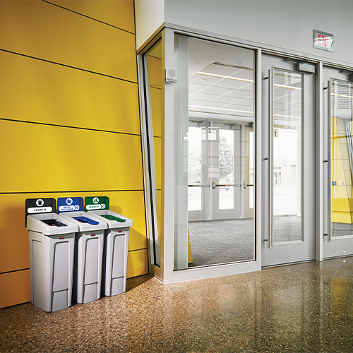 Statie reciclare Slim Jim - 3 containere cu capace (negru/albastru/verde), Rubbermaid