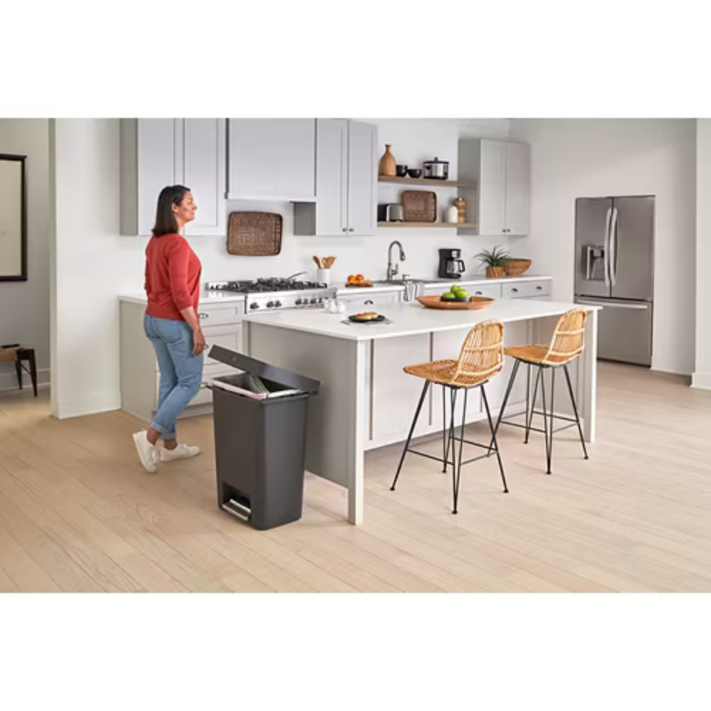 Coș de gunoi de mare capacitate, tip step-on, Rubbermaid